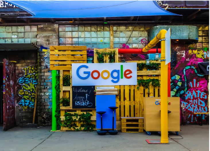 Google logo on chrome
