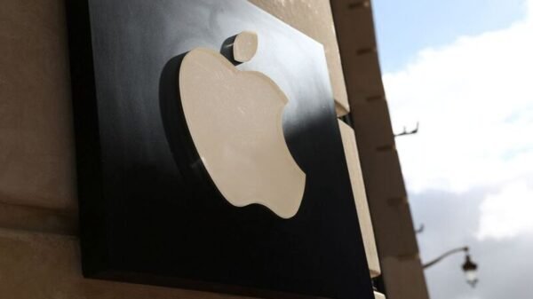 An Apple logo is pictured outside an Apple store in Lille, France, September 13, 2023. REUTERS/Stephanie Lecocq/File Photo