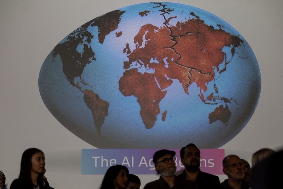 Technology leaders attend a generative AI (Artificial Intelligence) meeting in San Francisco as the city is trying to position itself as the “AI capital of the world”, in California, U.S., June 29, 2023. REUTERS/Carlos Barria/File Photo